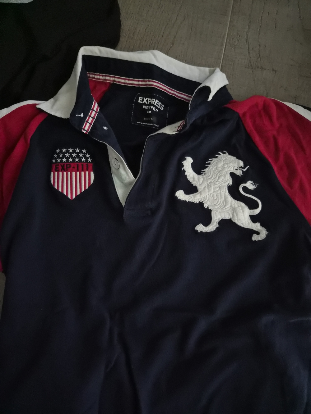 Express Men’s Pique Polo Shirt Navy Blue Red White Lion Crest Size M